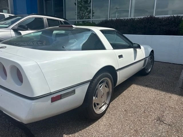 1989 Chevrolet Corvette - Image 5 of 8