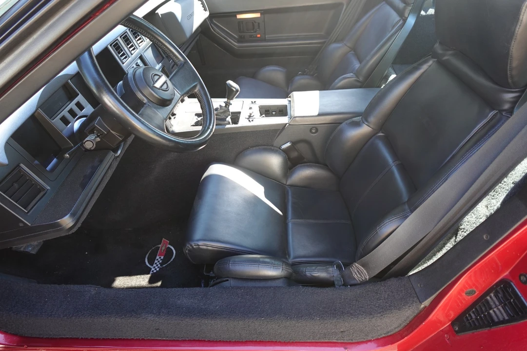 1989 Chevrolet Corvette C4 - Image 14 of 31