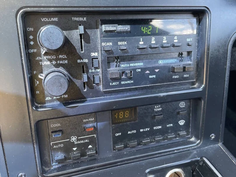 1989 Chevrolet Corvette C4 - Image 16 of 21