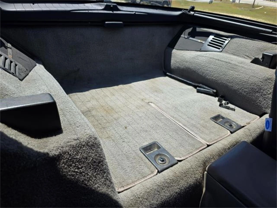 1989 Chevrolet Corvette C4 - Image 29 of 31