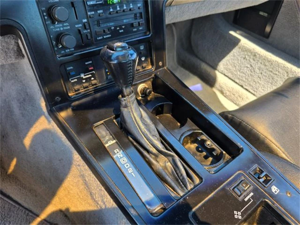 1989 Chevrolet Corvette C4 - Image 23 of 31