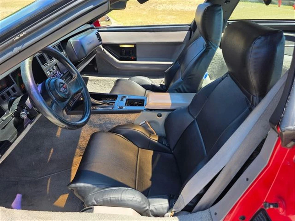 1989 Chevrolet Corvette C4 - Image 15 of 31