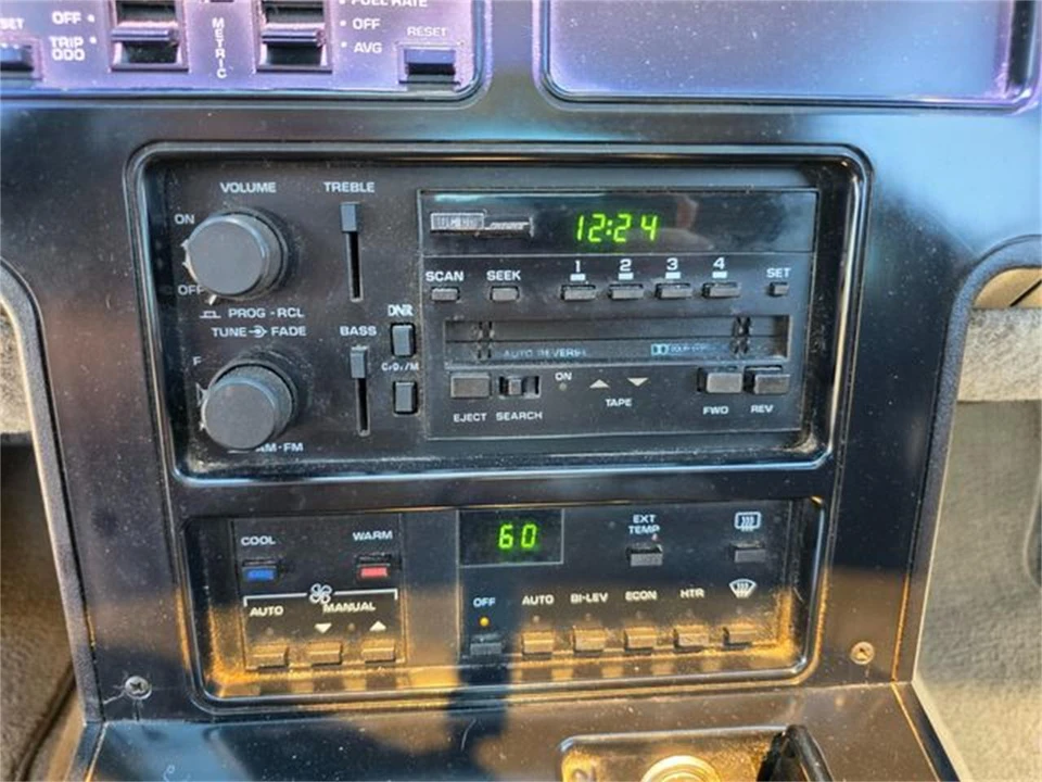 1989 Chevrolet Corvette C4 - Image 22 of 31