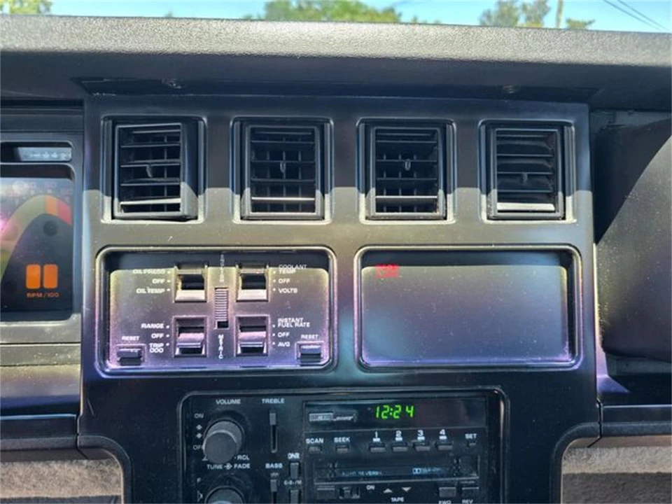 1989 Chevrolet Corvette C4 - Image 20 of 31