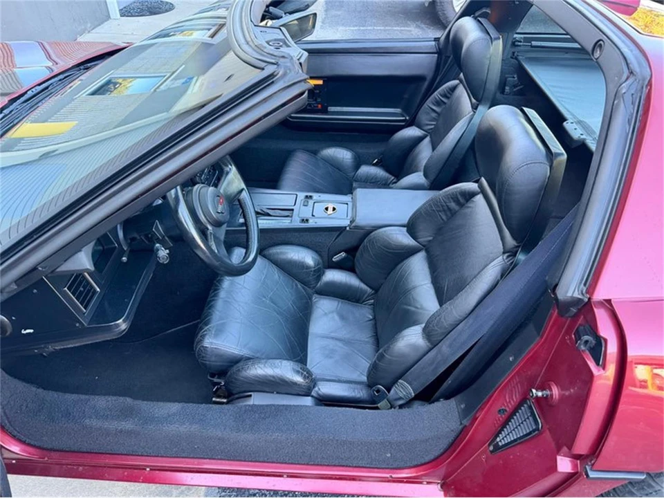 1989 Chevrolet Corvette C4 - Image 8 of 31