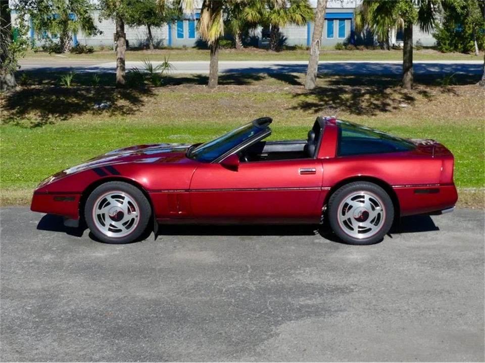 1989 Chevrolet Corvette C4 - Image 18 of 31