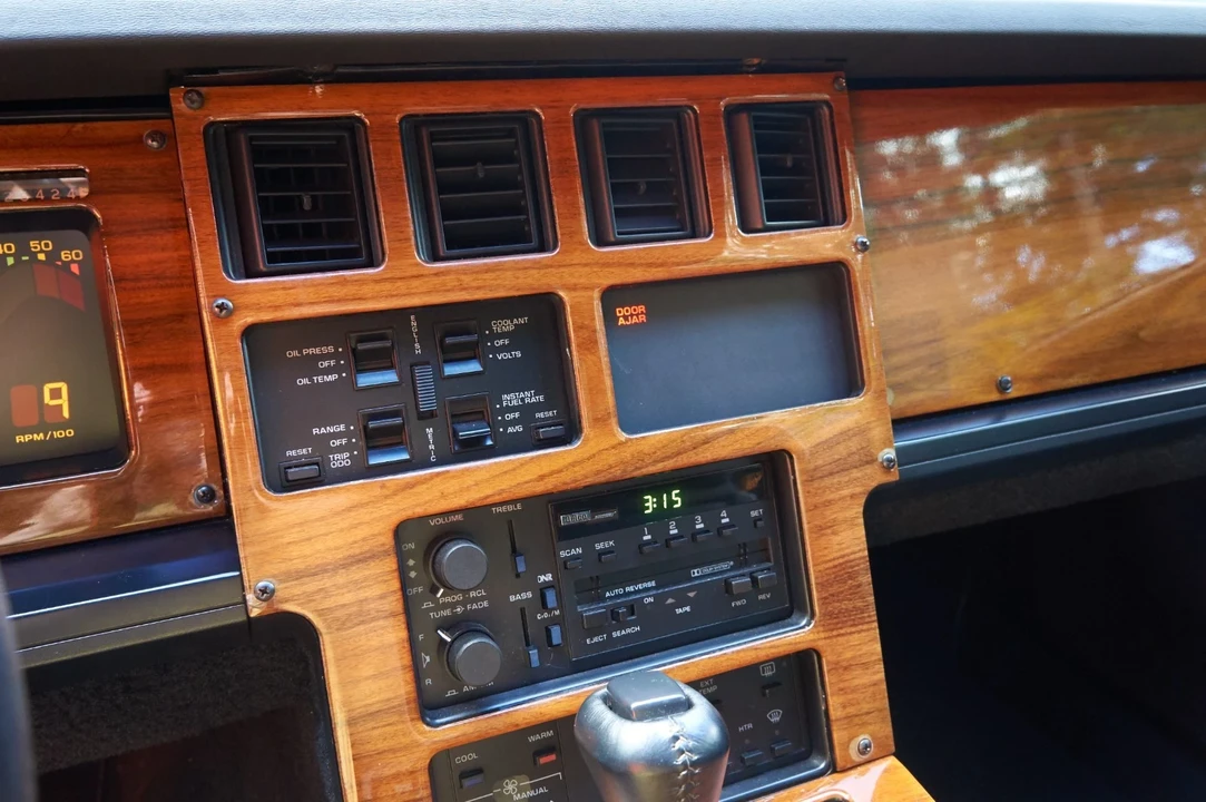 1989 Chevrolet Corvette C4 - Image 15 of 20
