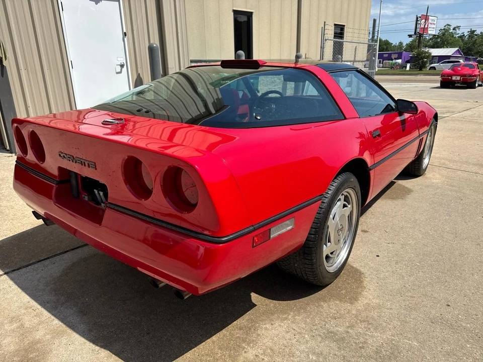 1989 Chevrolet Corvette C4 - Image 11 of 31