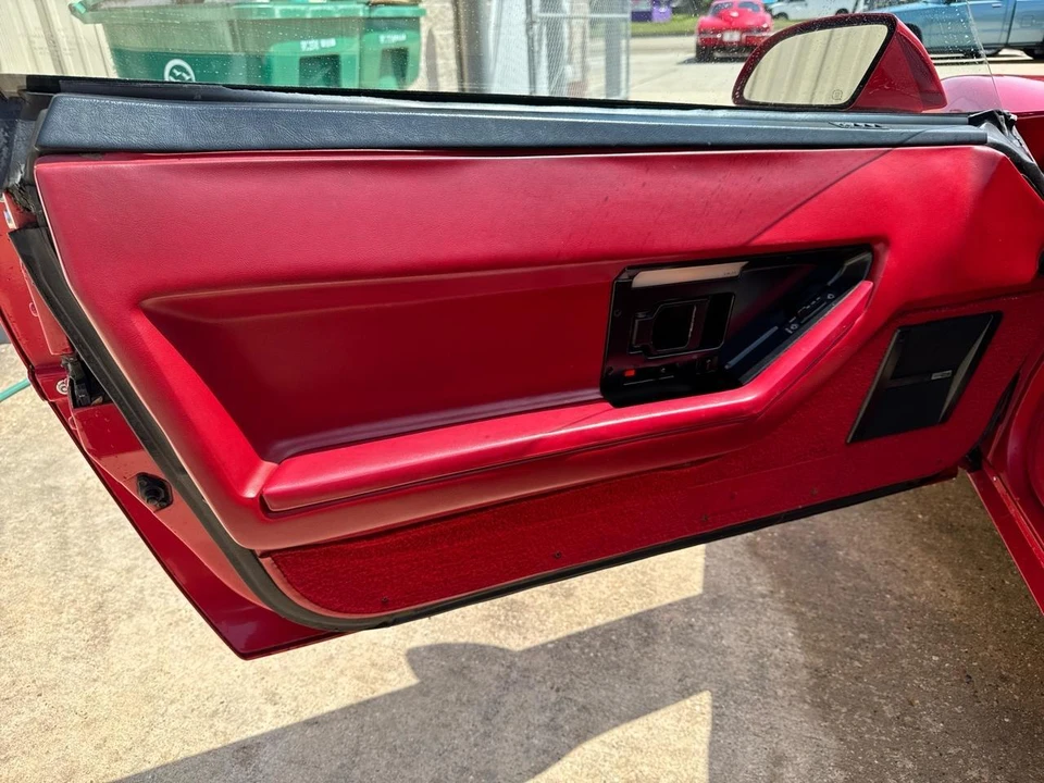 1989 Chevrolet Corvette C4 - Image 20 of 31
