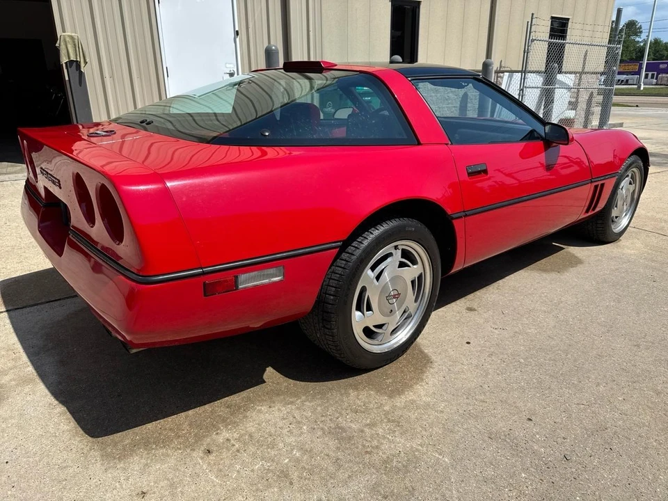 1989 Chevrolet Corvette C4 - Image 8 of 31