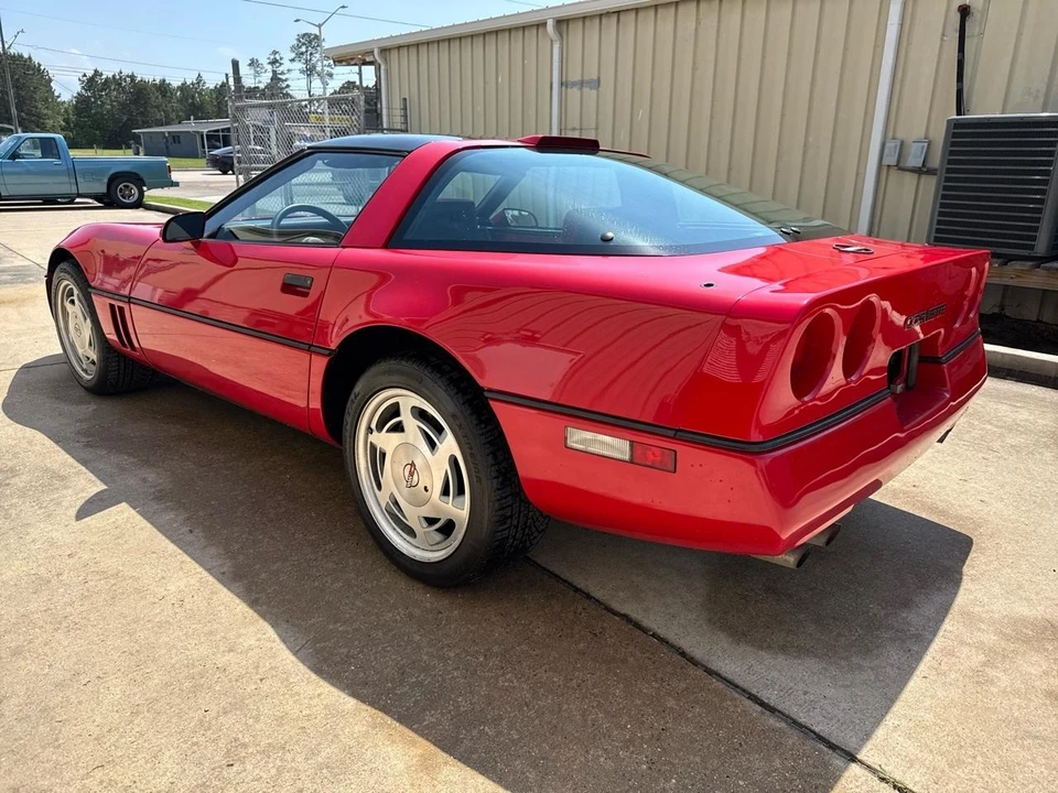 1989 Chevrolet Corvette C4 - Image 15 of 31
