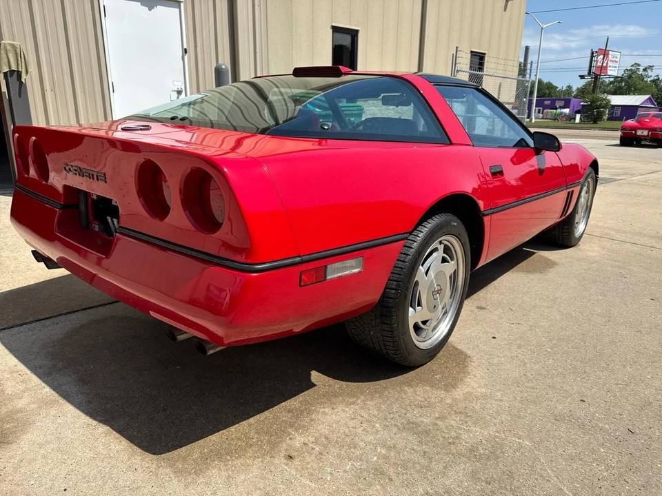 1989 Chevrolet Corvette C4 - Image 10 of 31