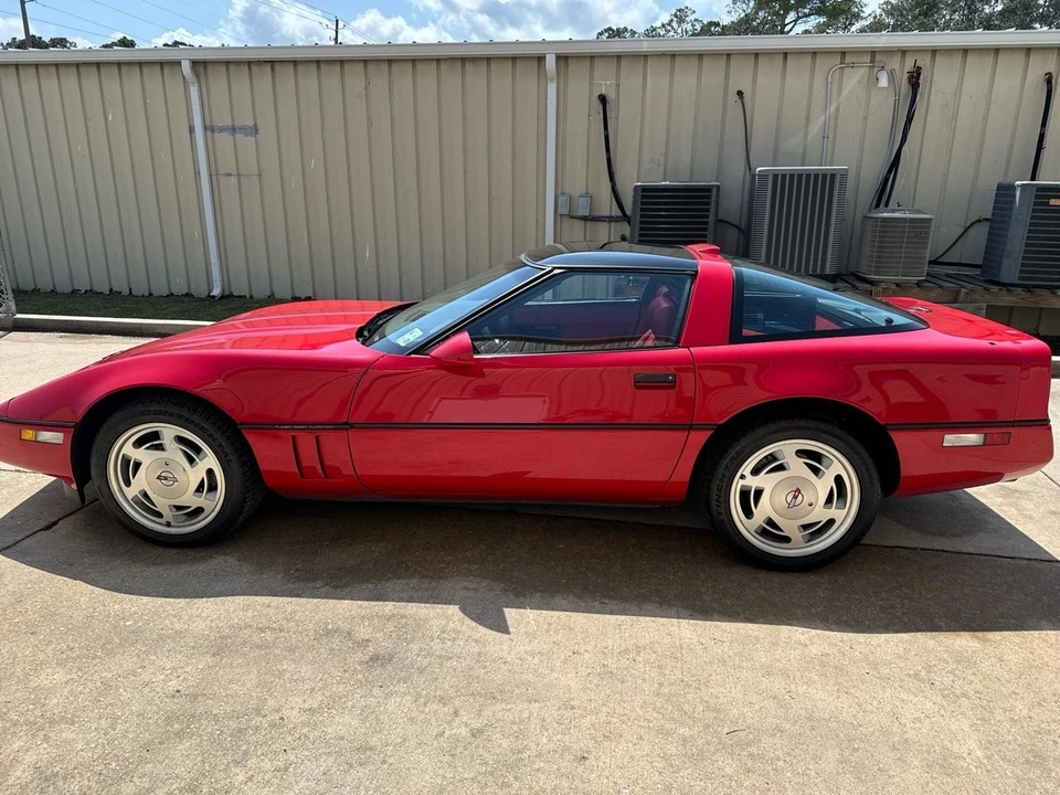 1989 Chevrolet Corvette C4 - Image 18 of 31