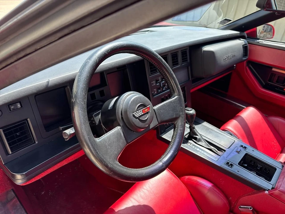 1989 Chevrolet Corvette C4 - Image 24 of 31