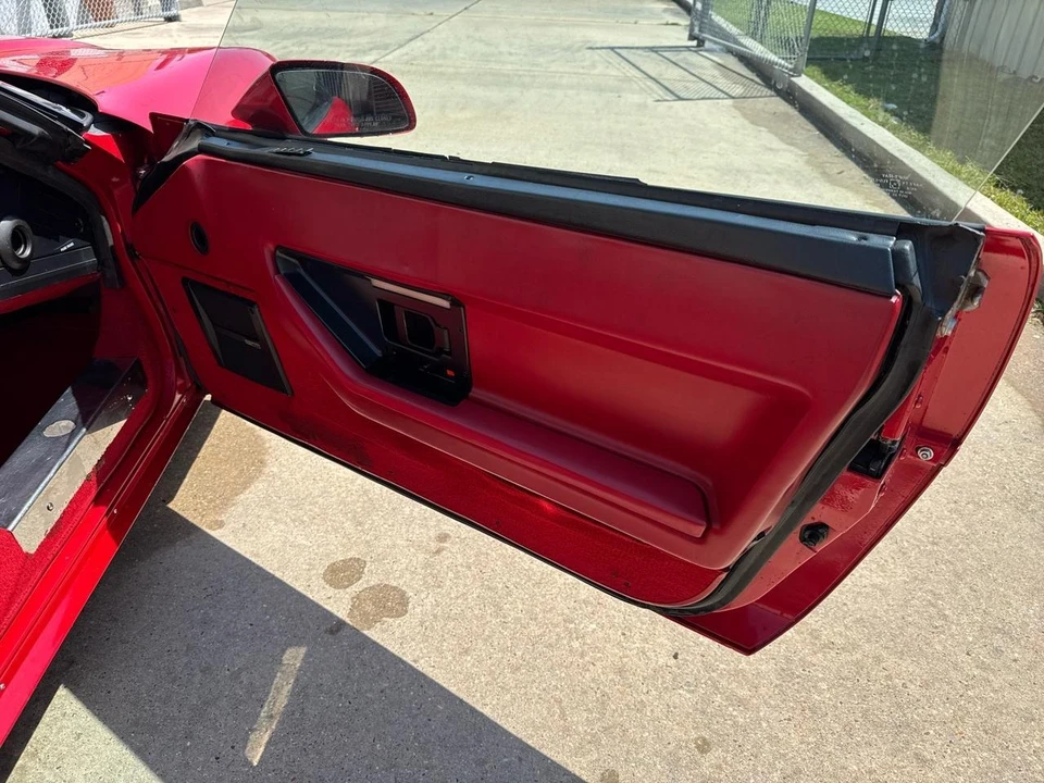 1989 Chevrolet Corvette C4 - Image 30 of 31