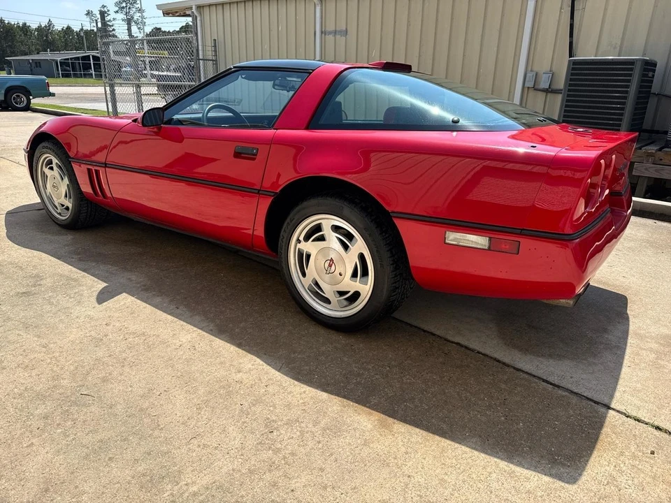1989 Chevrolet Corvette C4 - Image 16 of 31