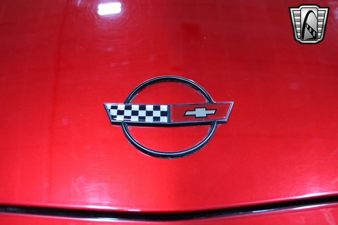 1989 Chevrolet Corvette C4 - Image 15 of 21