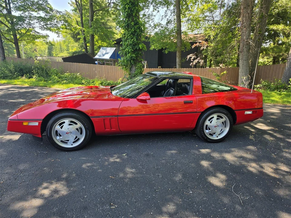 1989 Chevrolet Corvette C4 - Image 8 of 31