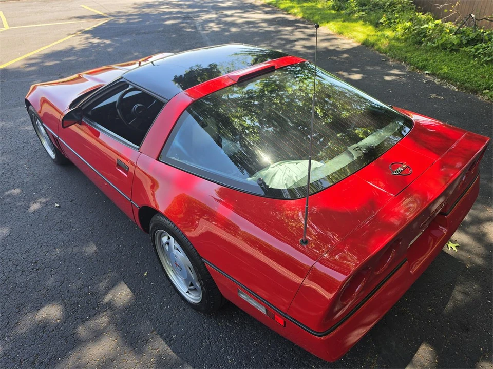 1989 Chevrolet Corvette C4 - Image 14 of 31