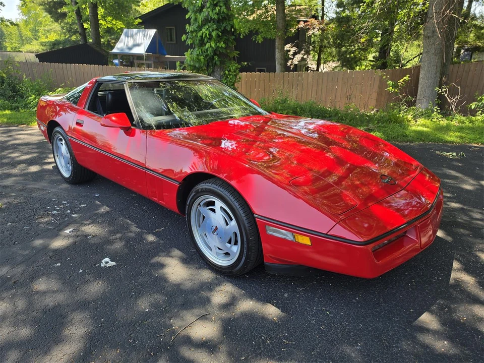1989 Chevrolet Corvette C4 - Image 16 of 31