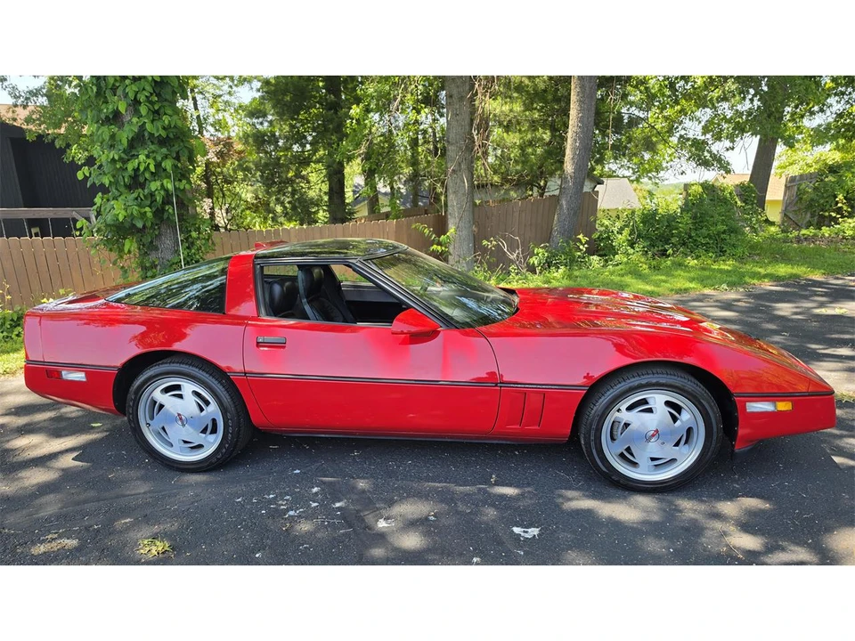 1989 Chevrolet Corvette C4 - Image 19 of 31
