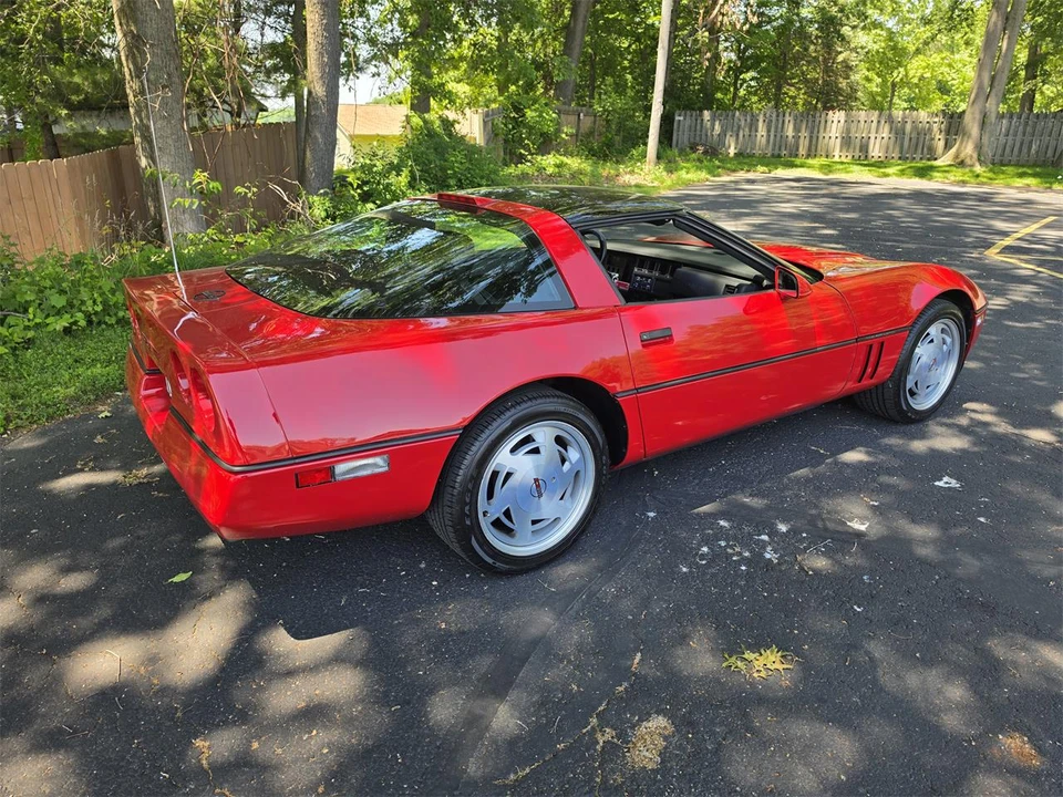 1989 Chevrolet Corvette C4 - Image 22 of 31