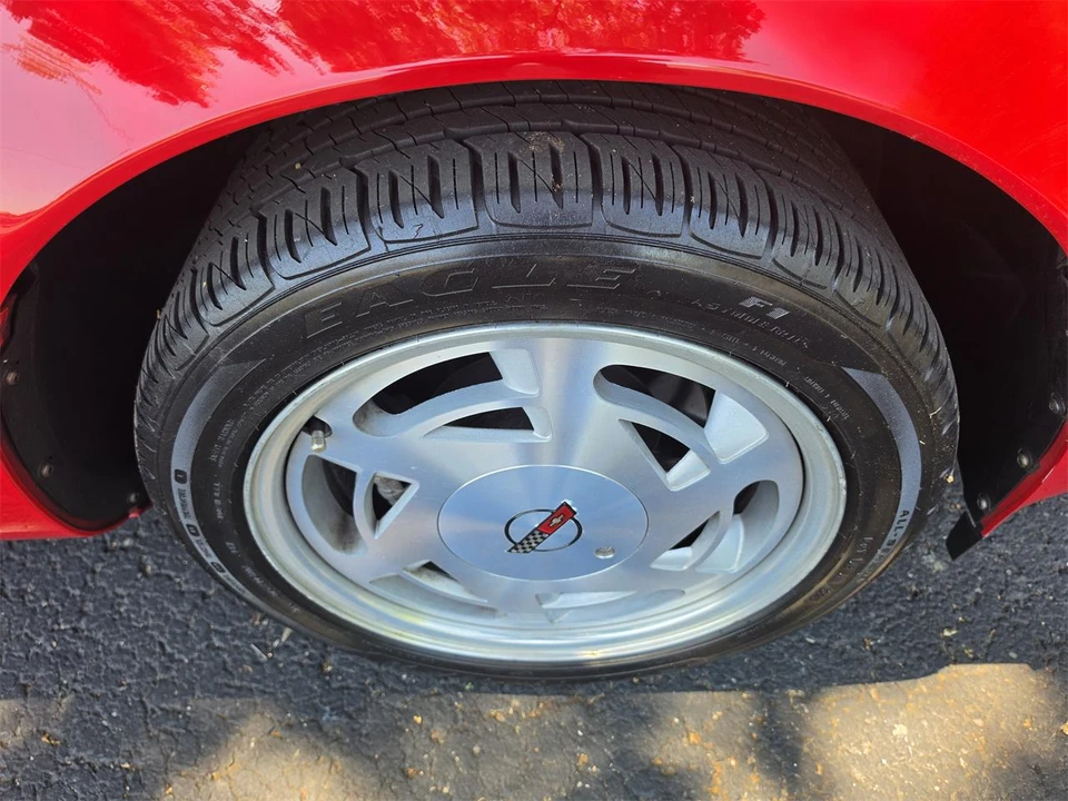 1989 Chevrolet Corvette C4 - Image 25 of 31