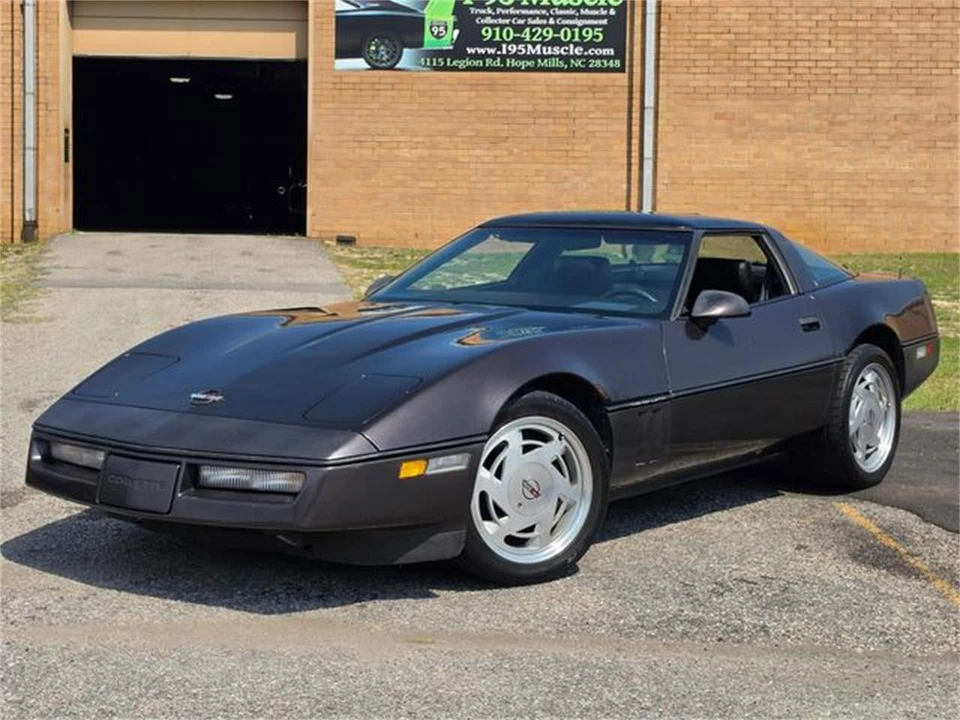 1989 Chevrolet Corvette C4 - Image 13 of 31