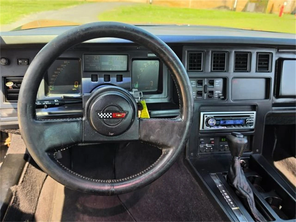 1989 Chevrolet Corvette C4 - Image 17 of 31