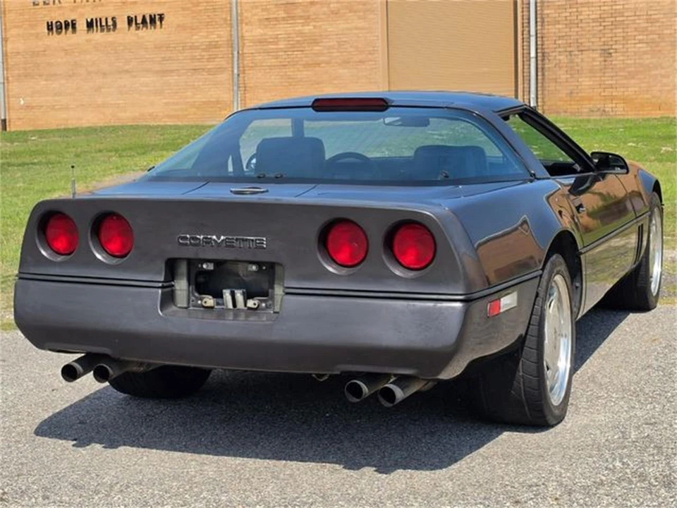 1989 Chevrolet Corvette C4 - Image 8 of 31