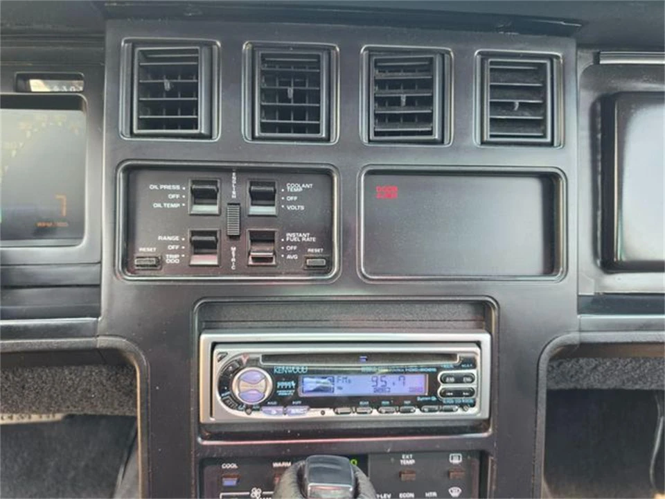 1989 Chevrolet Corvette C4 - Image 20 of 31