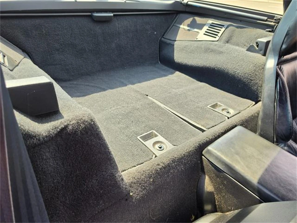 1989 Chevrolet Corvette C4 - Image 28 of 31