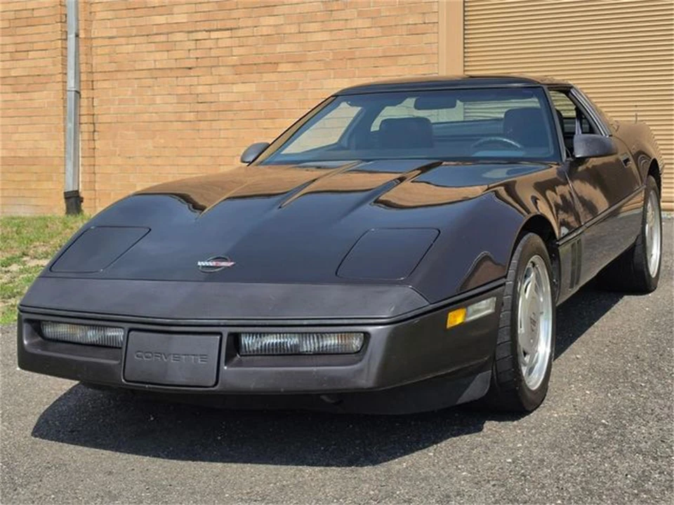 1989 Chevrolet Corvette C4 - Image 2 of 31
