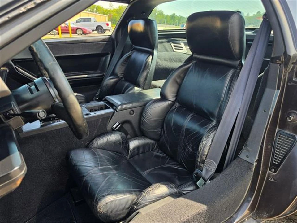 1989 Chevrolet Corvette C4 - Image 14 of 31