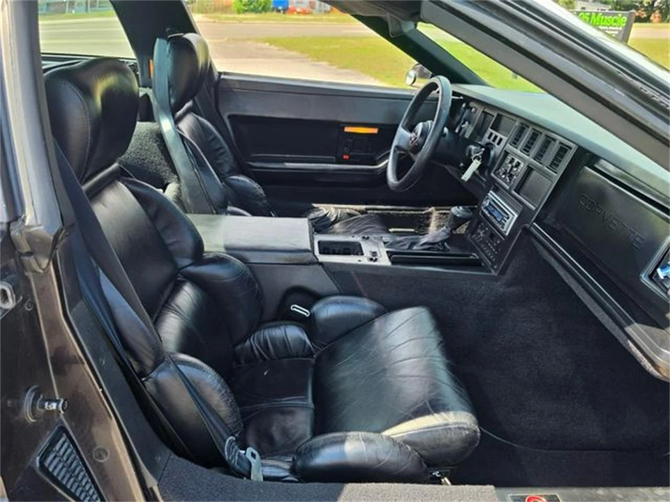 1989 Chevrolet Corvette C4 - Image 30 of 31