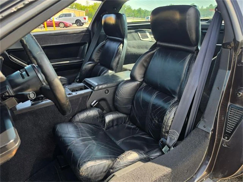 1989 Chevrolet Corvette C4 - Image 26 of 31
