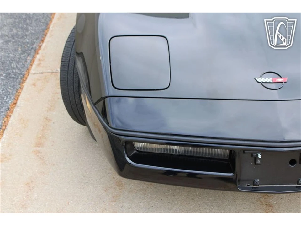 1989 Chevrolet Corvette C4 - Image 28 of 31