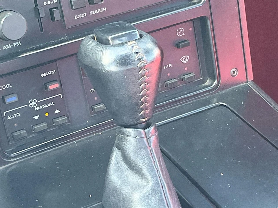 1989 Chevrolet Corvette C4 - Image 15 of 27