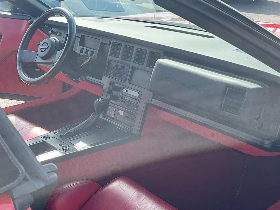 1989 Chevrolet Corvette C4 - Image 24 of 27