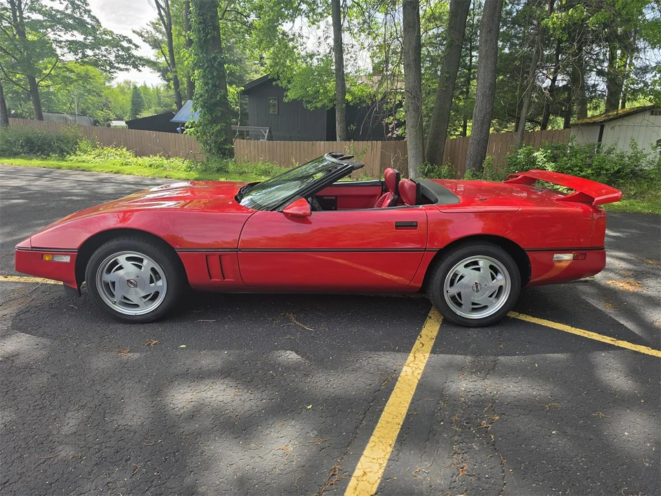 1989 Chevrolet Corvette C4 - Image 8 of 31