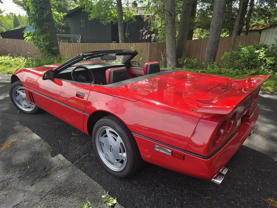 1989 Chevrolet Corvette C4 - Image 11 of 31