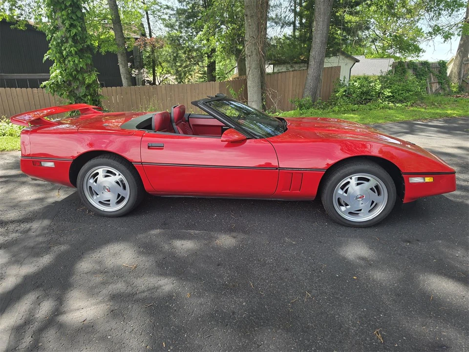 1989 Chevrolet Corvette C4 - Image 18 of 31