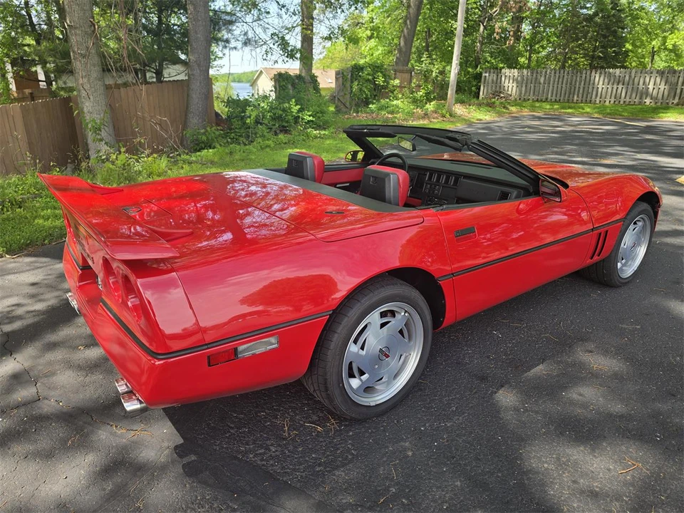 1989 Chevrolet Corvette C4 - Image 19 of 31