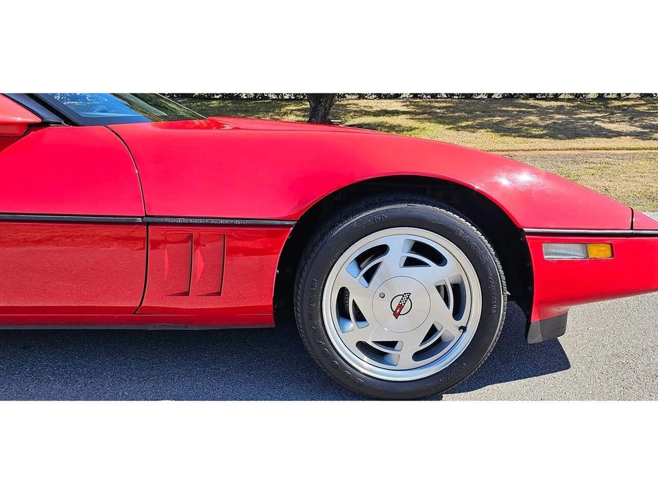 1989 Chevrolet Corvette C4 - Image 23 of 31