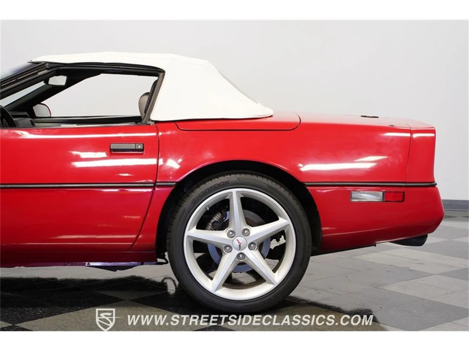 1989 Chevrolet Corvette C4 - Image 22 of 31