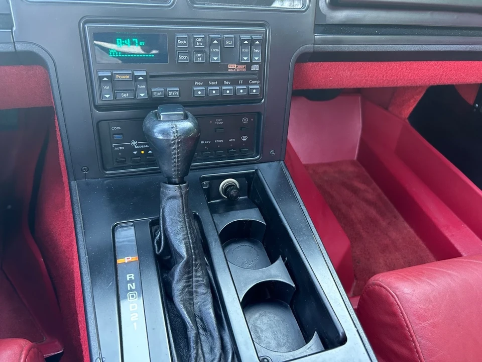 1989 Chevrolet Corvette C4 - Image 16 of 21