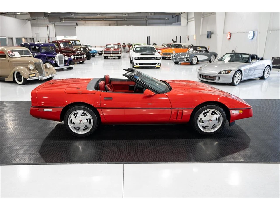 1989 Chevrolet Corvette C4 - Image 13 of 31