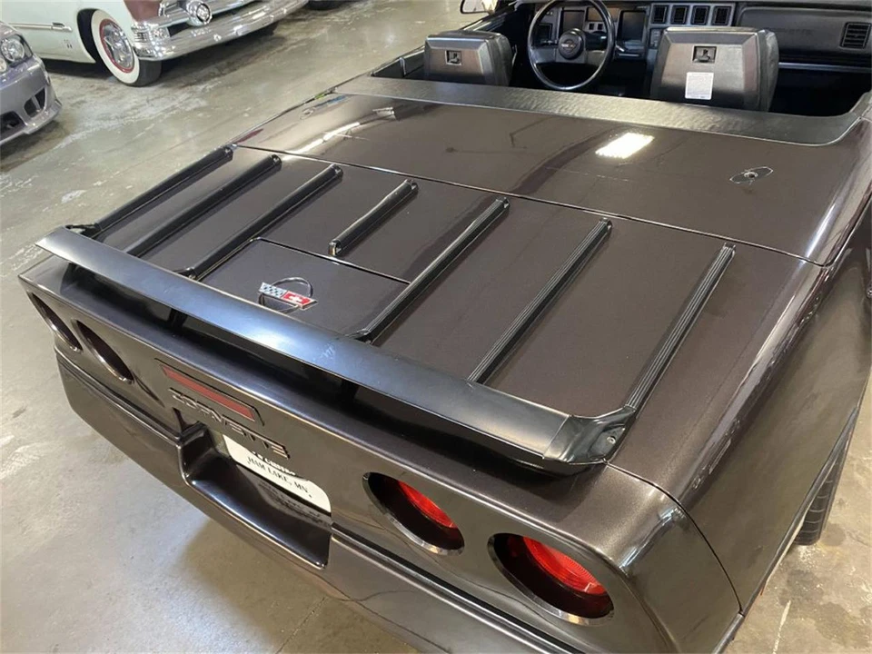 1989 Chevrolet Corvette C4 - Image 17 of 31