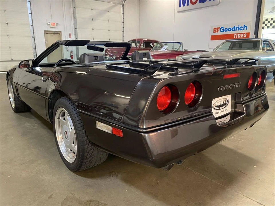 1989 Chevrolet Corvette C4 - Image 8 of 31
