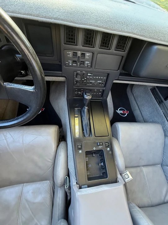 1989 Chevrolet Corvette C4 - Image 16 of 21